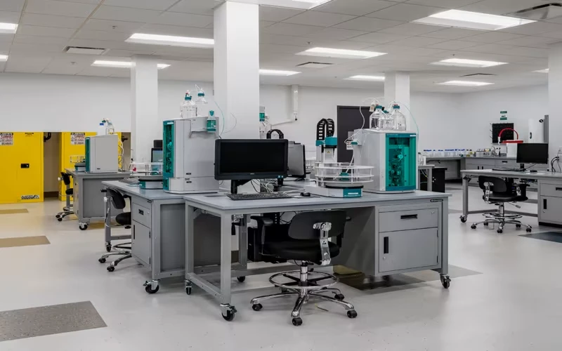 Modern Educational Laboratory Furniture and Workspace Design
